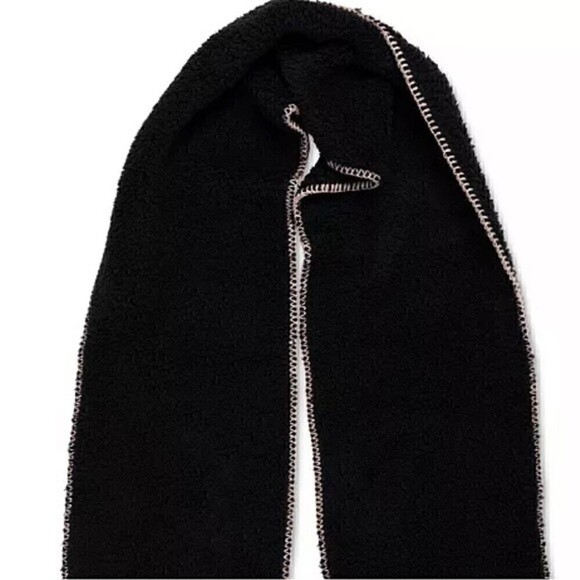 JENNI Womens Solid Sherpa Scarf Black One JENNI Solid Sherpa Scarf - Picture 4 of 4